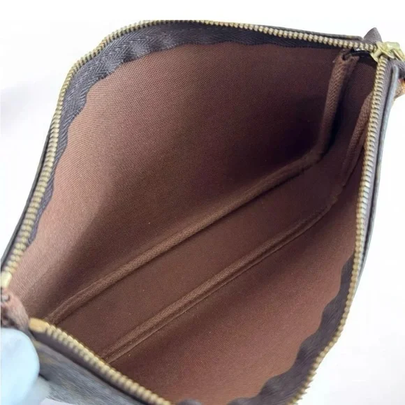 LOUIS VUITTON MONOGRAM POCHETTE - Picture 4 of 8